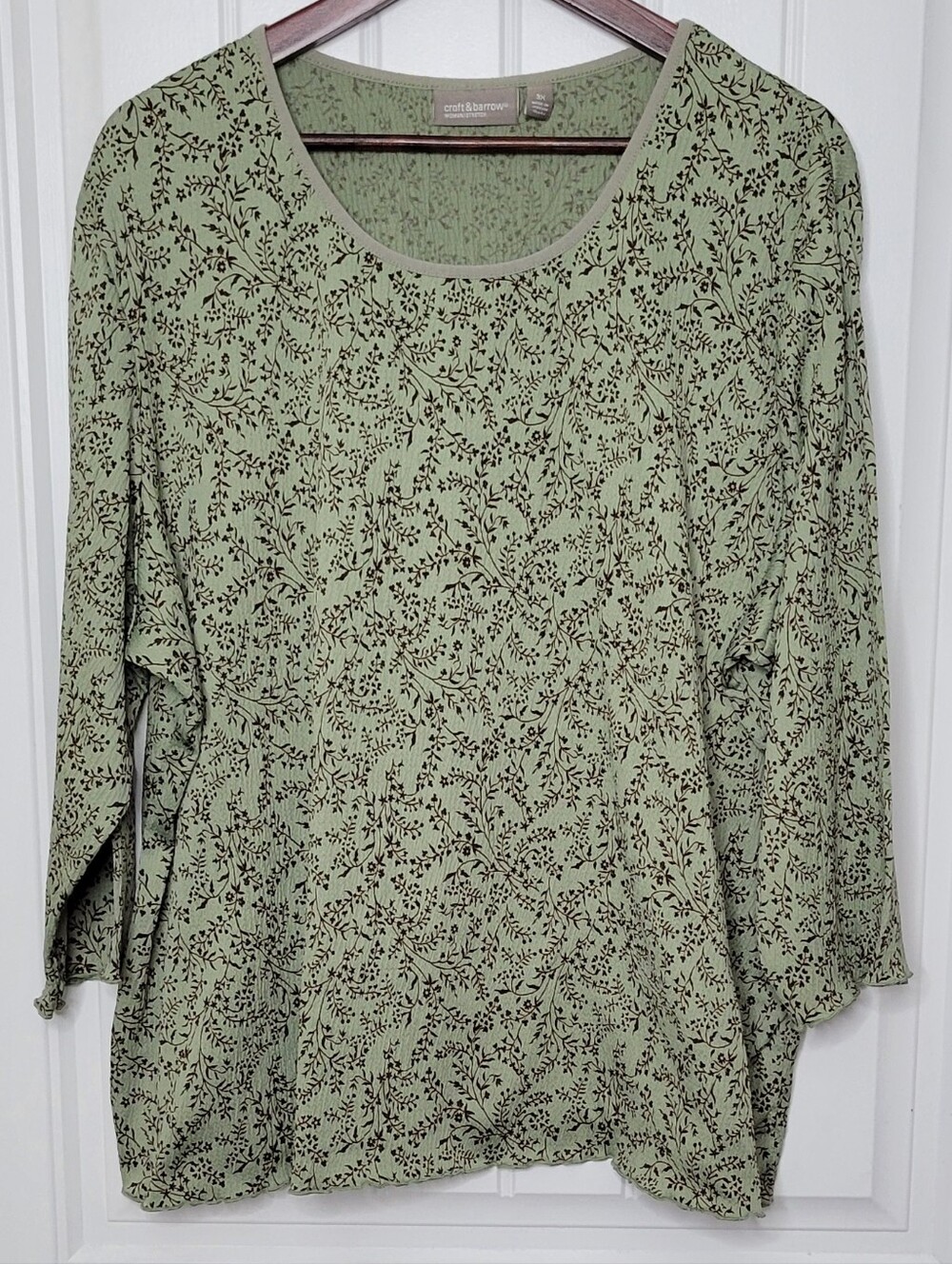 croft & barrow Light Green Floral Scoop Neck Long Sleeve Top